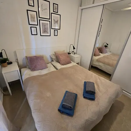 Sunny Ground Floor With A Large Terrace And Direct Access To The Pool Apartment